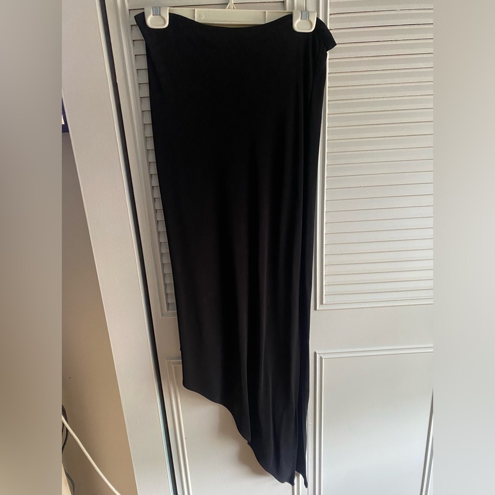 Black slanted Mikai skirt
